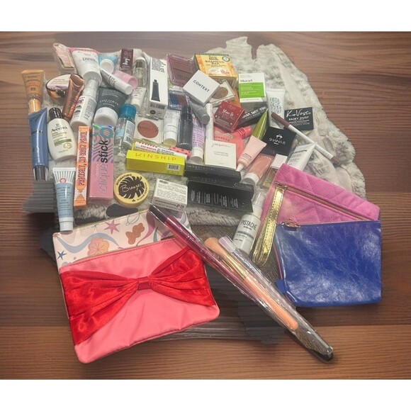HUGE Beauty Lot 60+ pcs - Makeup Skincare Hair - Bags Brushes Travel Sz Full Sz - Picture 1 of 8